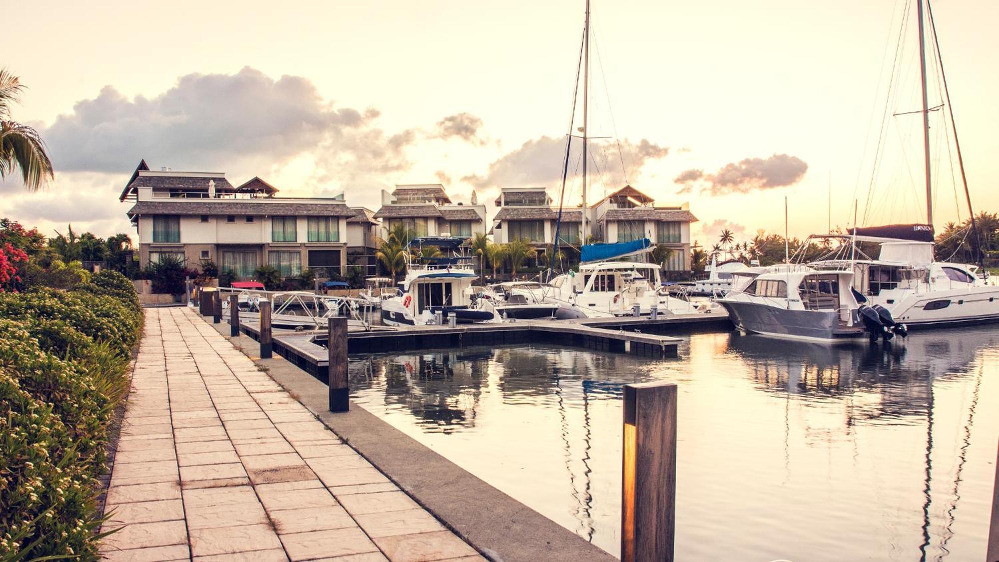 West Island By Horizon Holidays Riviere Noire Bagian luar foto